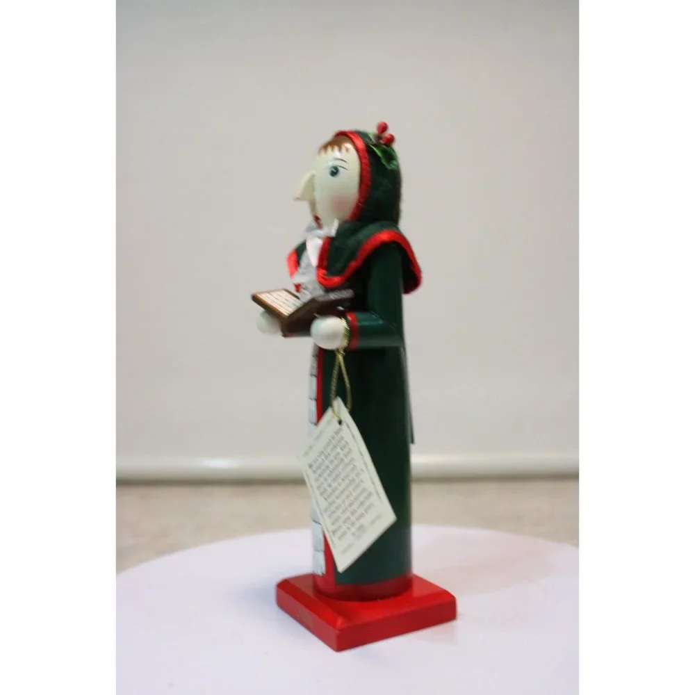 Nutcracker - Victorian Woman Caroler 8
